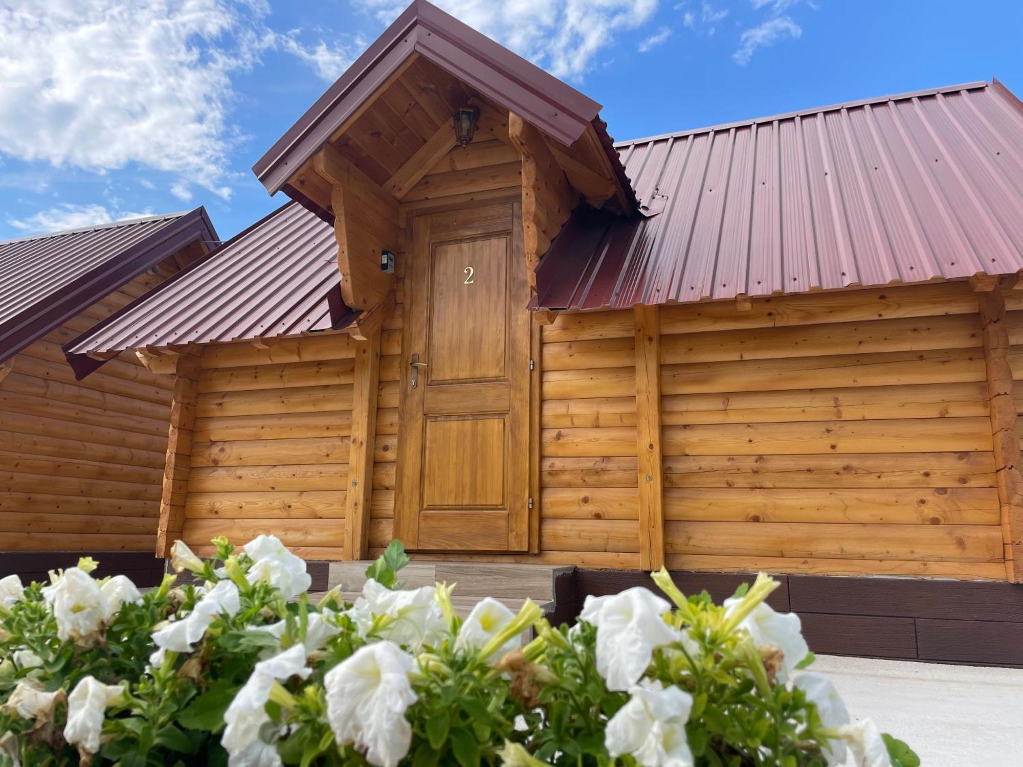 Cozy Bungallows Podgorica Buitenkant foto
