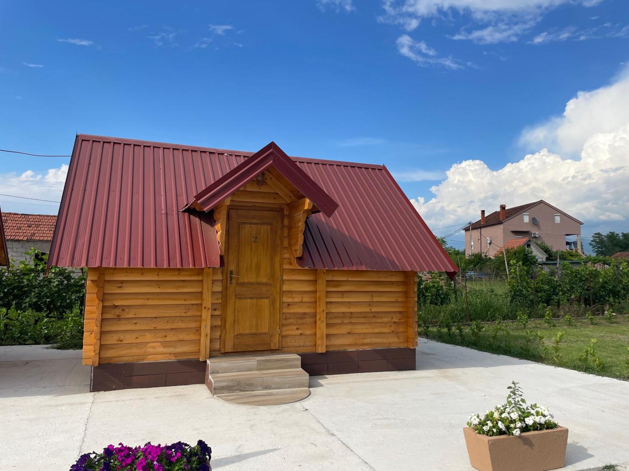 Cozy Bungallows Podgorica Buitenkant foto